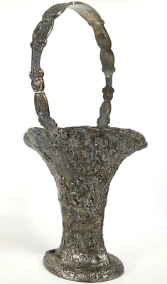 Antiguo Barbour S.P. Cesta de boda Co. 3736 holandesa Repousse Brides plateada Foto 1 de 4