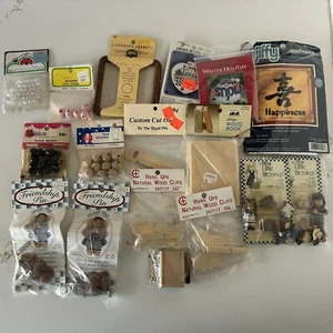 Vintage Craft Supplies Lot Assorted Beads Wood Cross Stitch Random - Photo 1/13