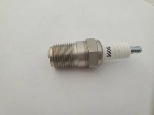 Maytag Engine 92 Single Spark Plug Autolite 3095 1/2" Hit Miss Gas Motor - Picture 1 of 1