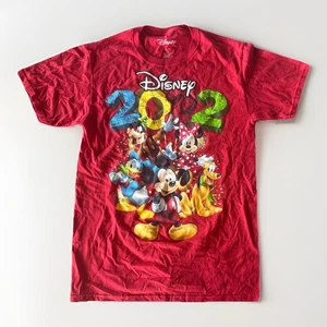 Disney 2022 Red T-Shirt Adult Size Small Mickey Goofy Pluto Donald New With Tags - Picture 1 of 5