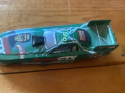 Coche divertido John Force 2000 Castrol Action NHRA GTX Frankenstein Mustang 1:24 Foto 1 de 4