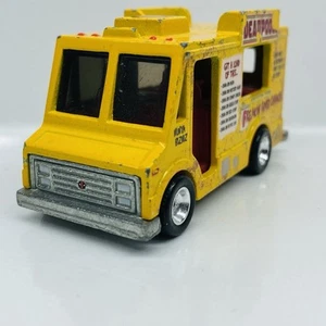 Hot Wheels Deadpool Chimichanga Truck Yellow 2018 Replica Entertainment Marvel - Picture 1 of 9
