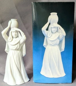 AVON Krippensammlerstücke: Porzellanfrau mit Wasserglas - A mit Originalkarton - Bild 1 von 11