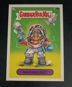2022 Topps Garbage Pail Kids Bookworms Gross Adaptations Misguided Guy 25a. - Bild 1 von 2