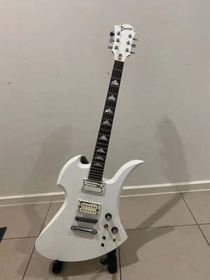 fernandes Burny HIDE MODEL MG-145SW SnowWhite Hide Signature - Image 1 of 4