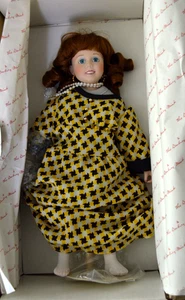 Puppe "Dress Up" - Precious Childhood Moments von Danbury neuwertig - Bild 1 von 5