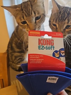 KONG EZ^SOFT XS COLEIRA PEQUENA PEQUENA PARA GATINHOS E CÃES PEQUENOS - Imagem 1 de 3
