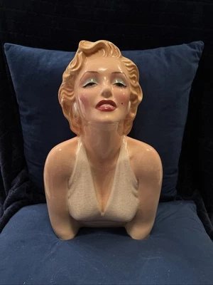 Proceso de evidencia/disparo de busto de MARILYN MONROE OTRO QUE ESTÁ COMO NUEVO NUEVO EN CAJA nunca usado Foto 1 de 4