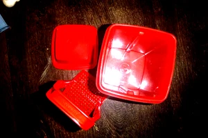 Tupperware Red Pickle Keeper with Lid 1330-9 1332-11 - Picture 1 of 4