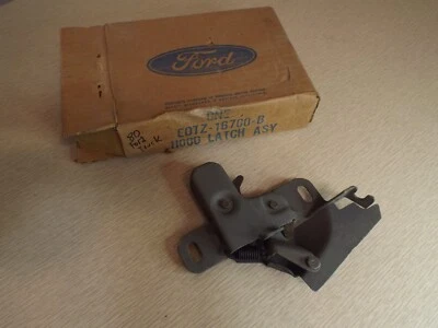 Nuevo de Lote Antiguo Cierre de Capó 1980 1981 1982 83 1984 1985 1986 Ford F100 F150 F250 F350 Bronco Foto 1 de 4