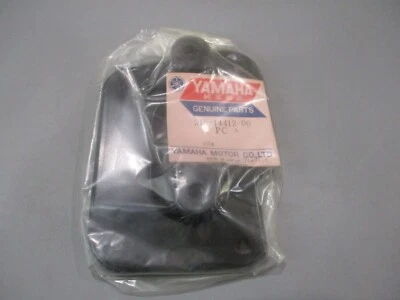 Nuevo de Lote Antiguo Yamaha OEM Limpiador Estuche Tapa 1972 AT2M 1973 ATMX Enduro 318-14412-00 Foto 1 de 2
