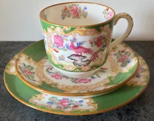 superb MINTON porcelain GREEN COCKATRICE CUP SAUCER PLATE TRIO 3 av - Picture 1 of 6