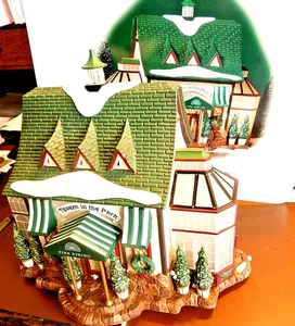 DEPARTMENT 56 -CHRISTMAS IN THE CITY-"TAVERN IN THE PARK"--WITH LIGHTS & BOX AK - Picture 1 of 5