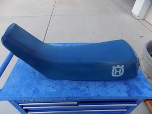 1985 Husqvarna WRX CR XC Seat 15 13 581-01 - Picture 1 of 14