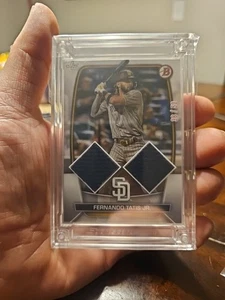 Jersey Fusion Game Used Swatch of Fernando Tatis, Jr /50 - Picture 1 of 3