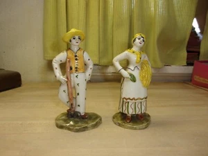 vintage ceramic figurines pair man/women feild workers italy FREE SHIPPING - Picture 1 of 13