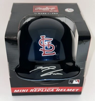 Mini casco de bateo cromado autografiado por Nolan Arenado de los Cardenales de San Luis fanáticos Foto 1 de 2
