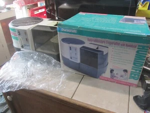 DURACRAFT DH 831 AIR CLEANER HUMIDIFIER New In Box - Picture 1 of 5