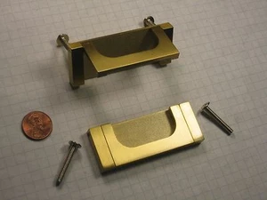 DRAWER 'DROP' PULL, ZINC DIE-CAST, SATIN BRASS-PLATED, 72mm WIDTH, 28mm HEIGHT - Picture 1 of 2