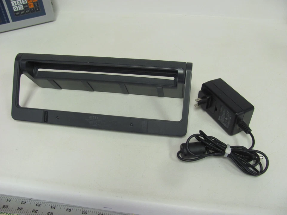 Quirky Converge 4-port USB Charging Station Black - Image 1 of 4