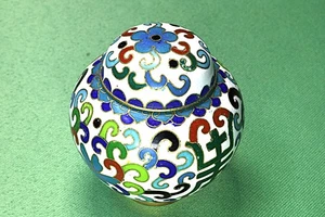 Jarrón miniatura con tapadera. Esmalte cloisonné. Miniature vase with lid. - Imagen 1 de 6