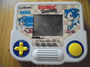 Sega Tiger: Sonic The Hedgehog handheld game (1988) - works well - LCD - Picture 1 of 1