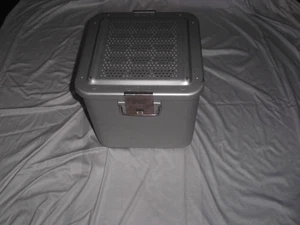 Aesculap Container gebraucht 28x28x25cm Outdoor Angeln Alu Box Klinik Kurios - Bild 1 von 2
