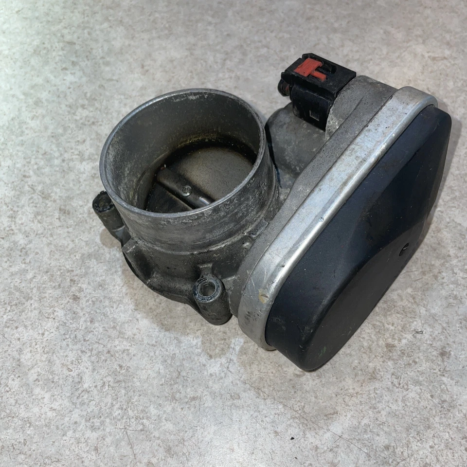 Dodge Nitro 2007 2011 2005 2010 cargador Dodge y carrocería del acelerador Chrysler 300 Foto 1 de 4