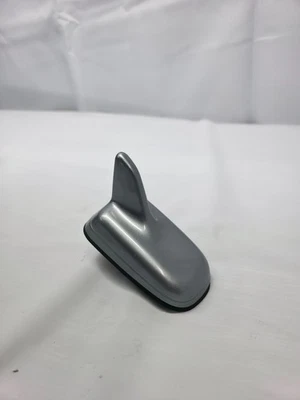 12-18 AUDI A4 A6 Q3 Techo Aleta de Tiburón Radio GPS Antena GPS GRIS METÁLICO OEM 4G0035503 Foto 1 de 4