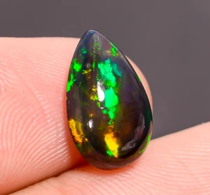Piedra preciosa suelta cabujón con forma de pera ópalo etíope negro natural 2,5 quilates 13x8x5 mm - Imagen 1 de 3
