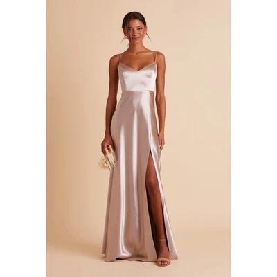 1442 Nuevo Con Etiquetas Vestido de Dama de honor Jesse Gris Pájaro Kimono Satinado Taupe Talla Mediana  Foto 1 de 4