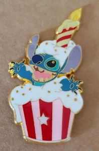 Disney Pin Stitch Birthday / Surprise Jumping out of cupcake with candle on head - Imagen 1 de 2