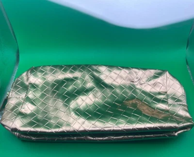 Bolsa de maquillaje/cosméticos Tarte patrón tejido dorado Foto 1 de 3