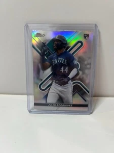 2022 Topps Finest Julio Rodriguez Rookie Card RC #23 Mariners REFRACTOR - Picture 1 of 2