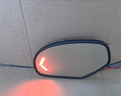 Espejo retrovisor lateral del conductor Yukon Tahoe Suburban 2007-09 OEM vidrio atenuación automática calor y señal Foto 1 de 4