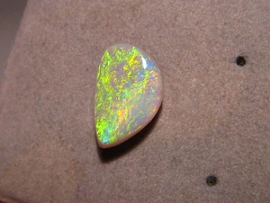 2.0 ct  Semi Black Opal -  100% Natural  - neon color - Picture 1 of 8