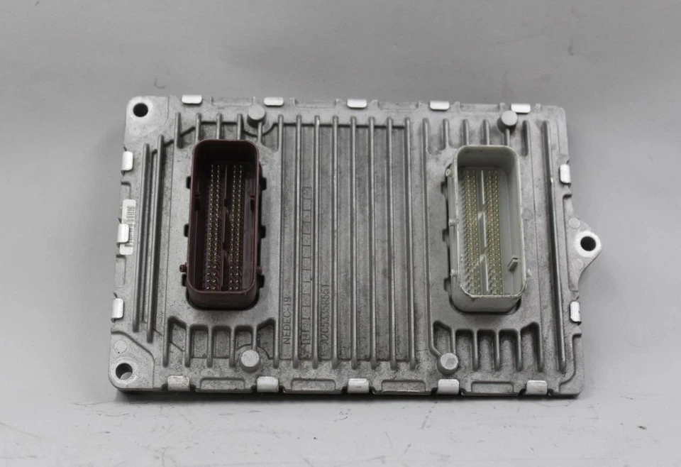 Módulo de control electrónico ECM de ecu de motor 2,4 L compatible con Dodge Journey 16-17 OEM 41327 Foto 1 de 3