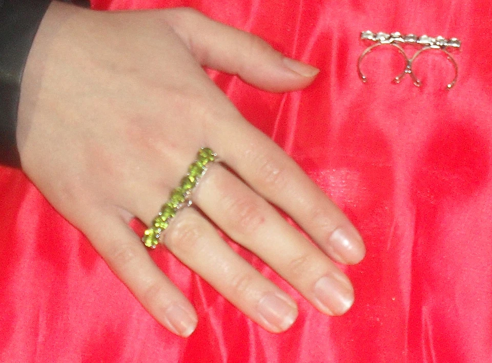 anello doppio dito strass ss29    5 mm VERDE OLIVA bagno ARGENTO made italy - Immagine 1 di 1