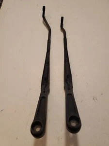 1997 2004 MITSUBISHI MONTERO SPORT FRONT LEFT & RIGHT WINDSHIELD WIPER ARMS OEM - Picture 1 of 6