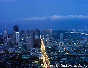 In der Abenddämmerung in San Francisco, Kalifornien - Farbfotodruck - Bild 1 von 1