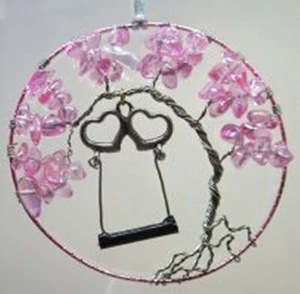 Armreif Lebensbaum zum Aufhängen in rosa mit Schaukel - Bild 1 von 3