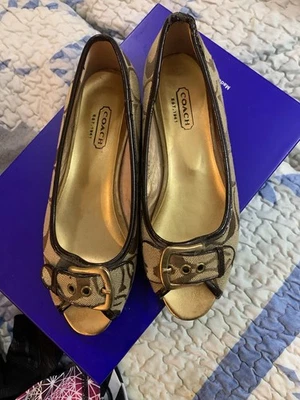 Zapatos planos de ballet coach punta abierta Foto 1 de 3