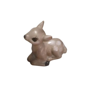Mini estatuilla de porcelana vintage miniatura ciervo cervatillo acostado mini uno 1" - Imagen 1 de 8