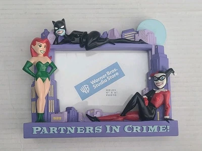 Raro marco DC "Partners in Crime" Catwoman Hiedra Venenosa Harley Quinn Warner Bros Foto 1 de 4