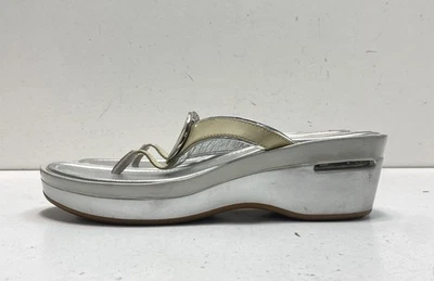 Sandalias de cuña media de cuero plateado para mujer Cole Haan talla 7,5 Foto 1 de 4