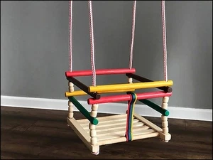 AN-75 Babyschaukel viele Varianten! Kinderartikel Kinderschaukel Holzschaukel - Bild 1 von 1