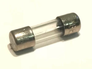 15MM GLASS 7A FUSE VINTAGE BELLING-LEE L562-7A (x1) bda10b - Picture 1 of 2