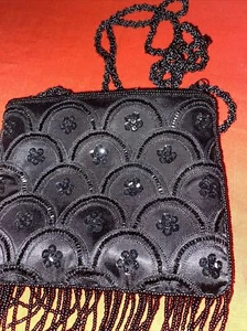 LA REGATE BLACK VINTAGE Beaded PURSE With Zip Closure Small - Picture 1 of 5