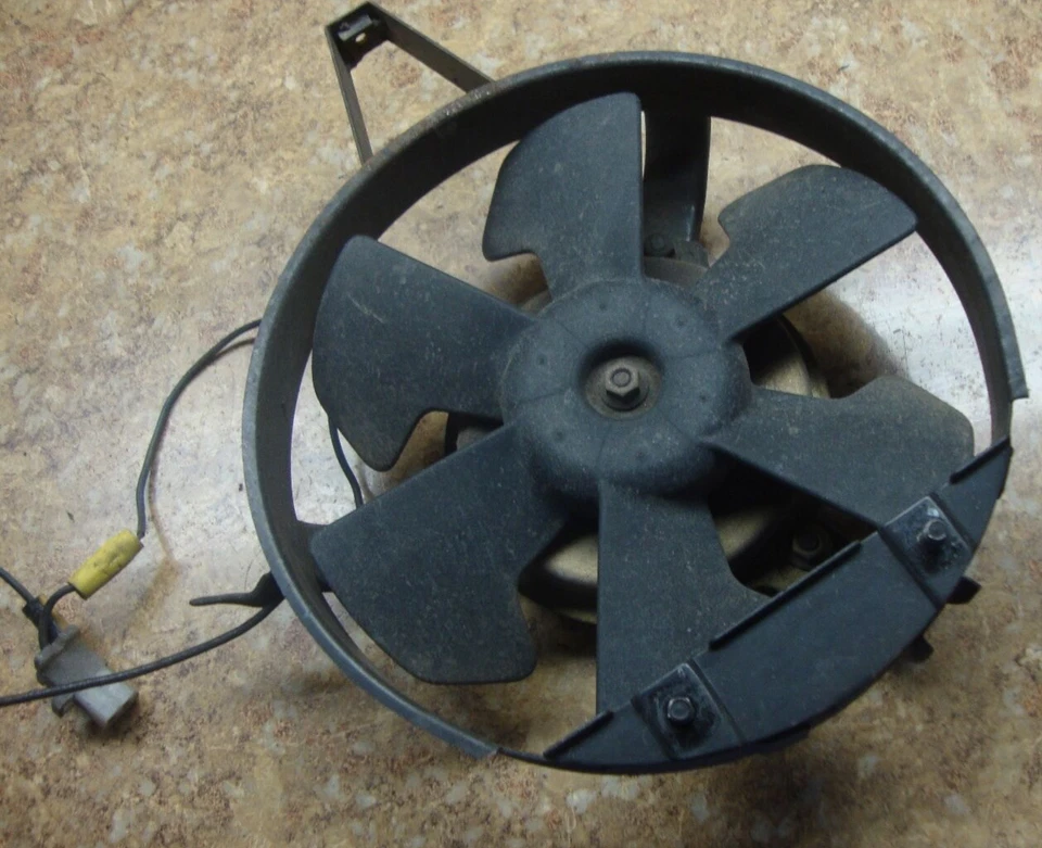 91 Honda CBR600 F2 CBR 600 600F2 CBR600F2 Engine Cooling Radiator Fan Motor I12 - Image 1 of 1