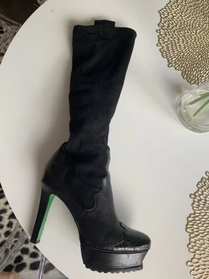 Lisa for Donald Pliner  Women's Knee High Boots, Stacked Platform, Rounded Toe Foto 1 de 4